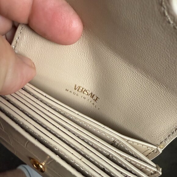 Versace Cream Wallet with Gold Medusa Logo - Picture 8 of 16